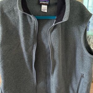 Patagonia Gray Fleece Vest with Standing Collar Size L Men’s Pre-Owned